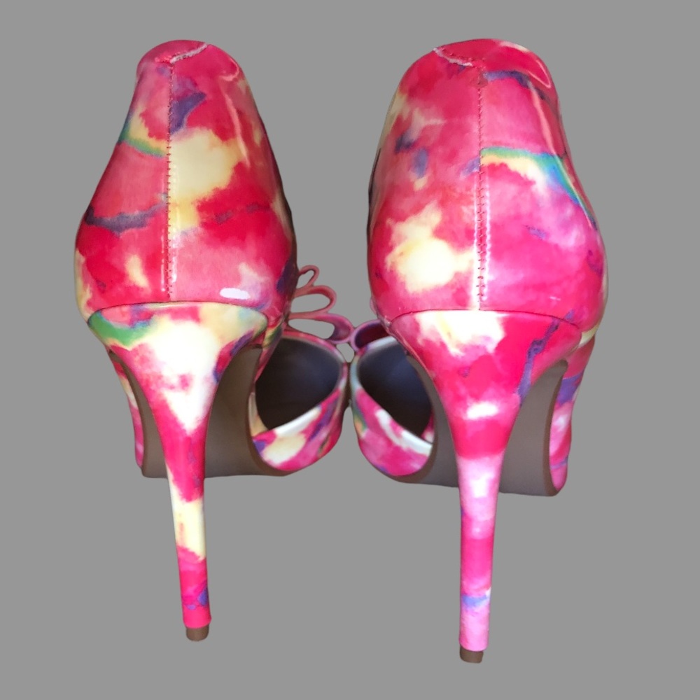🌹🌸 RARE FINISH D’Orsay Pumps Abstract Floral by Betsey Johnson - Picture 7 of 12